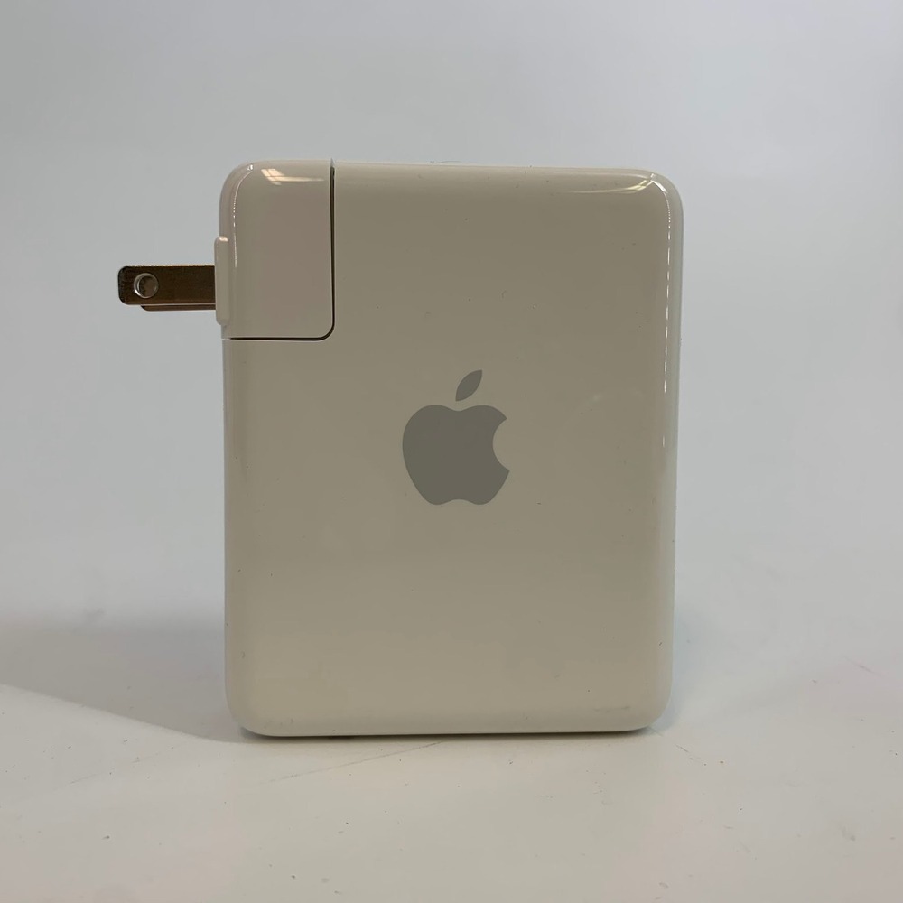 Apple AirPort Express Base Station 802.11g Wireless Router Model A1084 - Picture 2 of 11